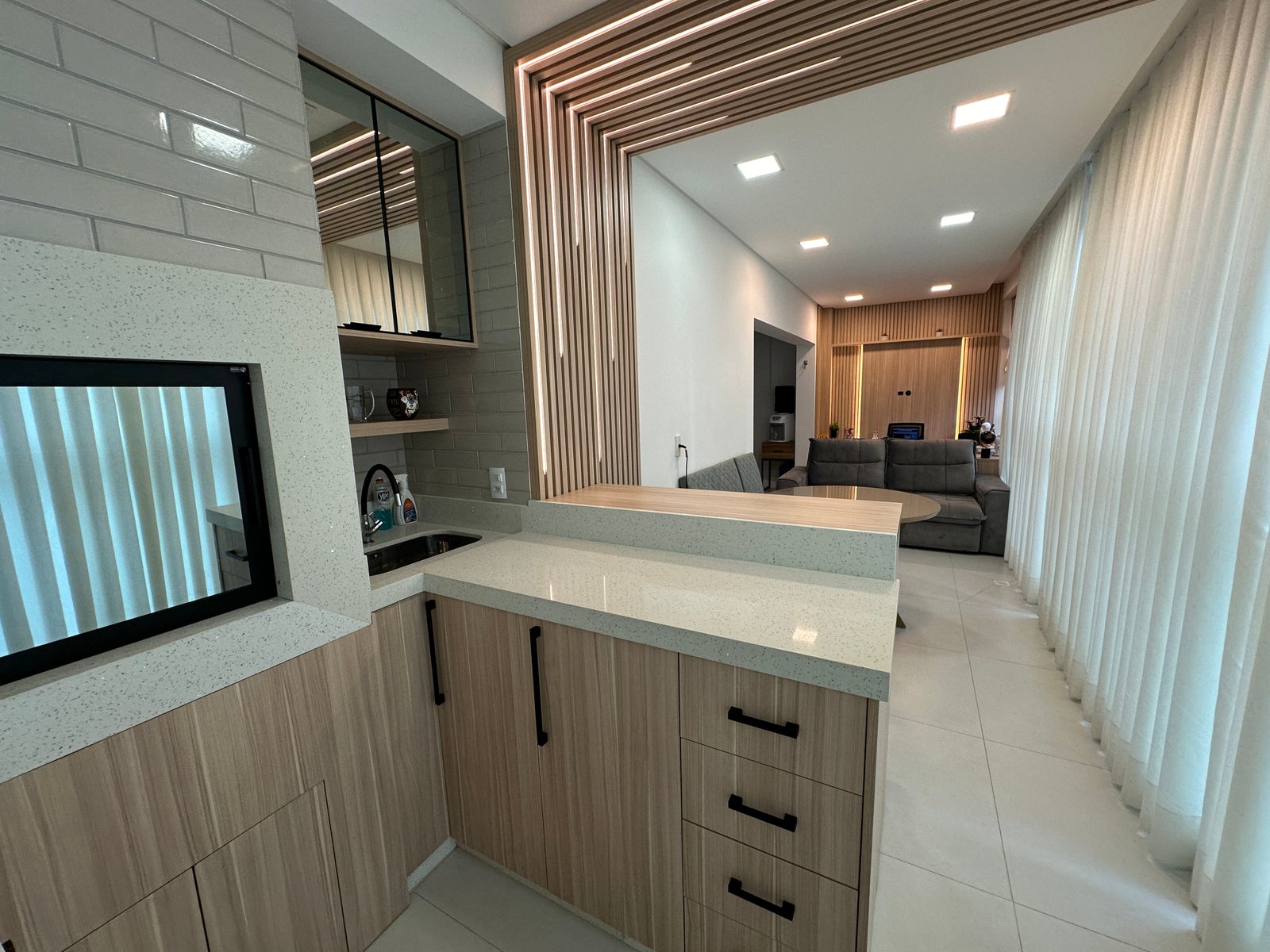 Apartamento, ISIS DELLAGNELO, Meia Praia