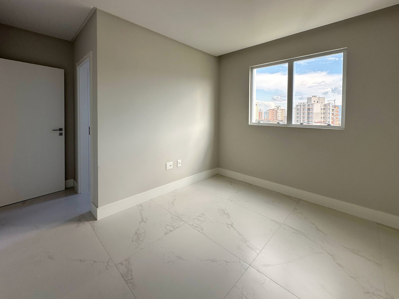 Apartamento, GARDEN SQUARE, Meia Praia