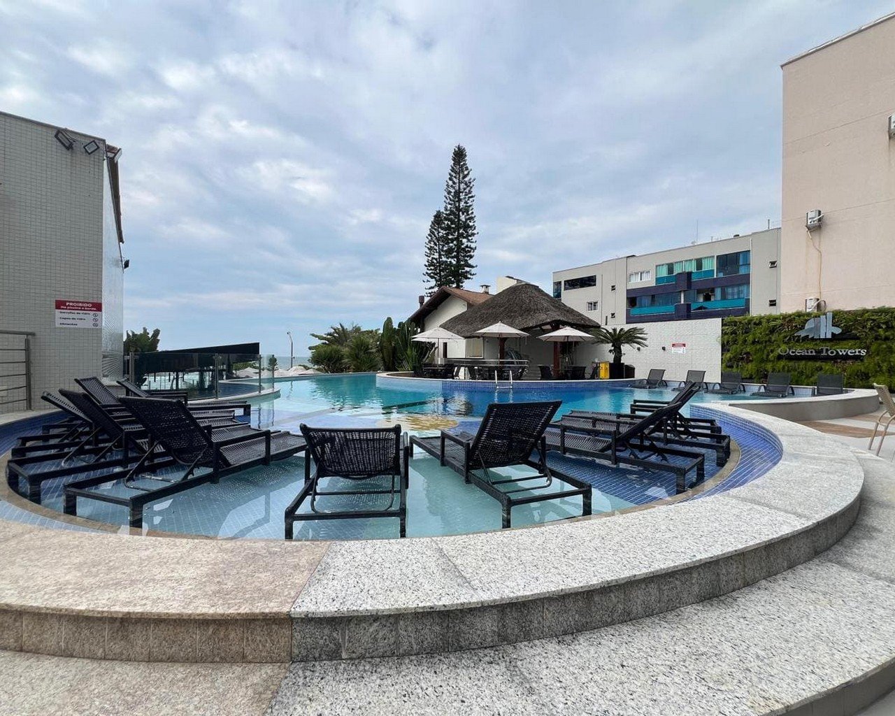 Apartamento, OCEAN TOWERS, Meia Praia