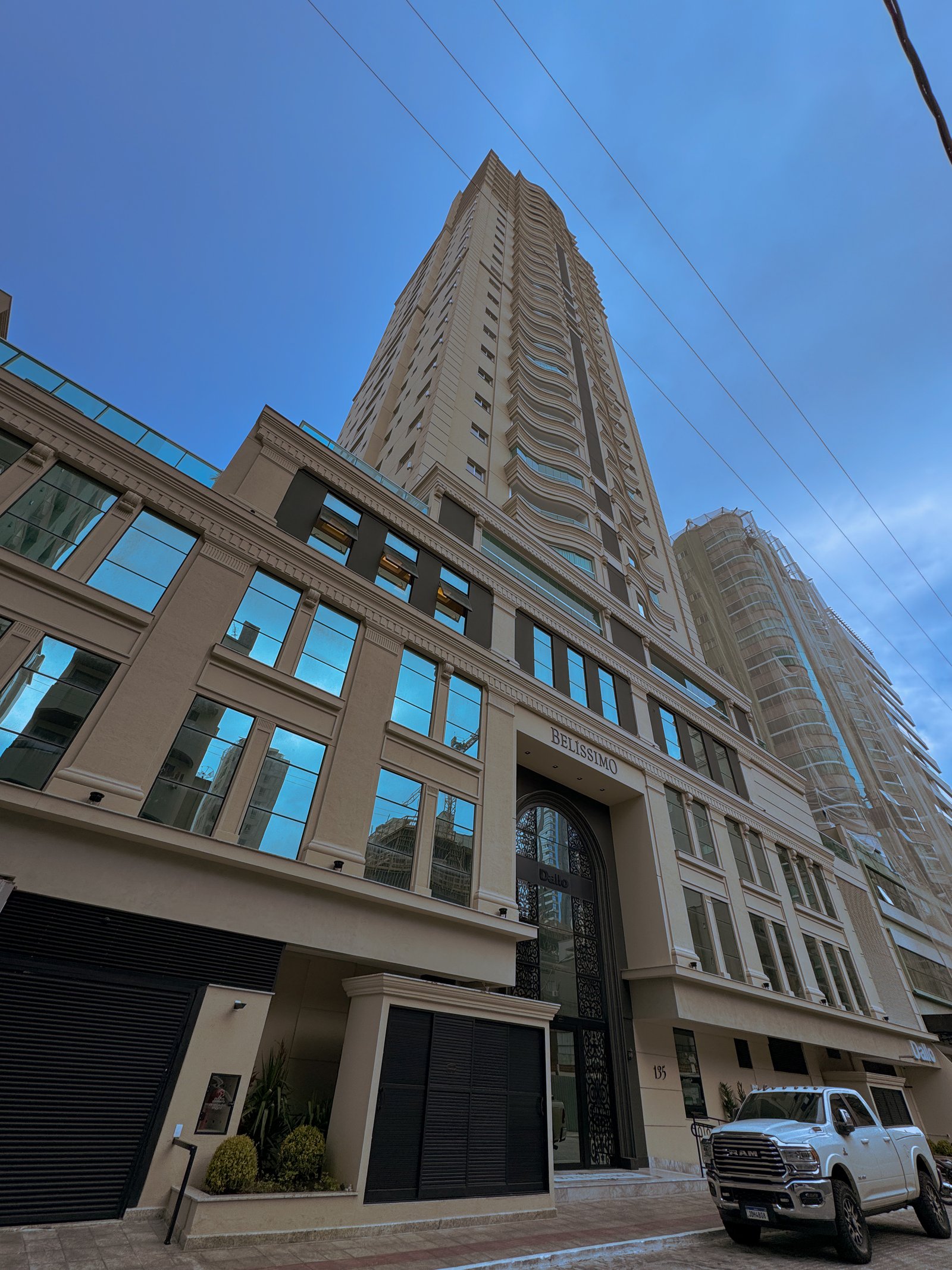Apartamento, BELÍSSIMO, Meia Praia