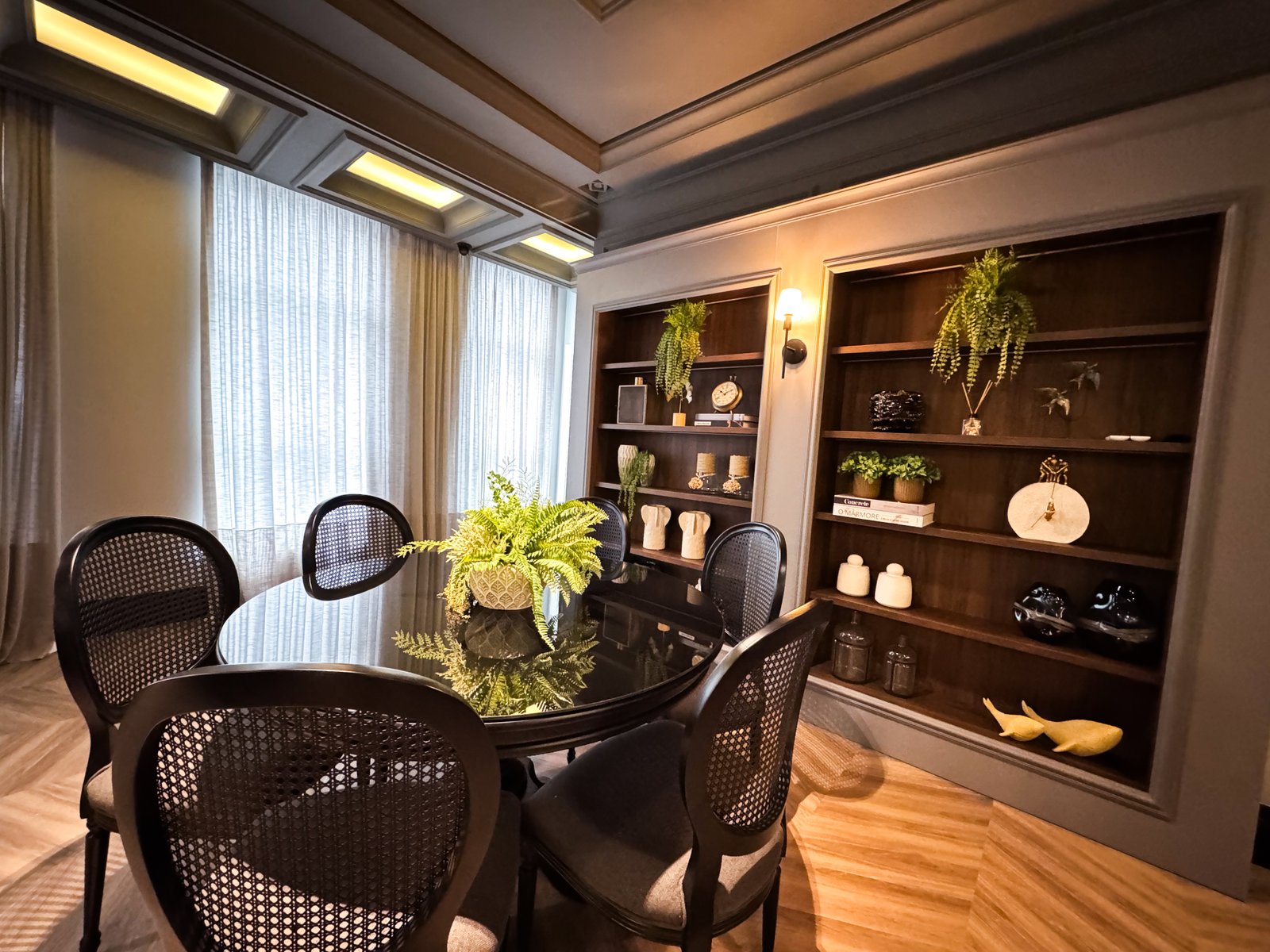 Apartamento, BELÍSSIMO, Meia Praia