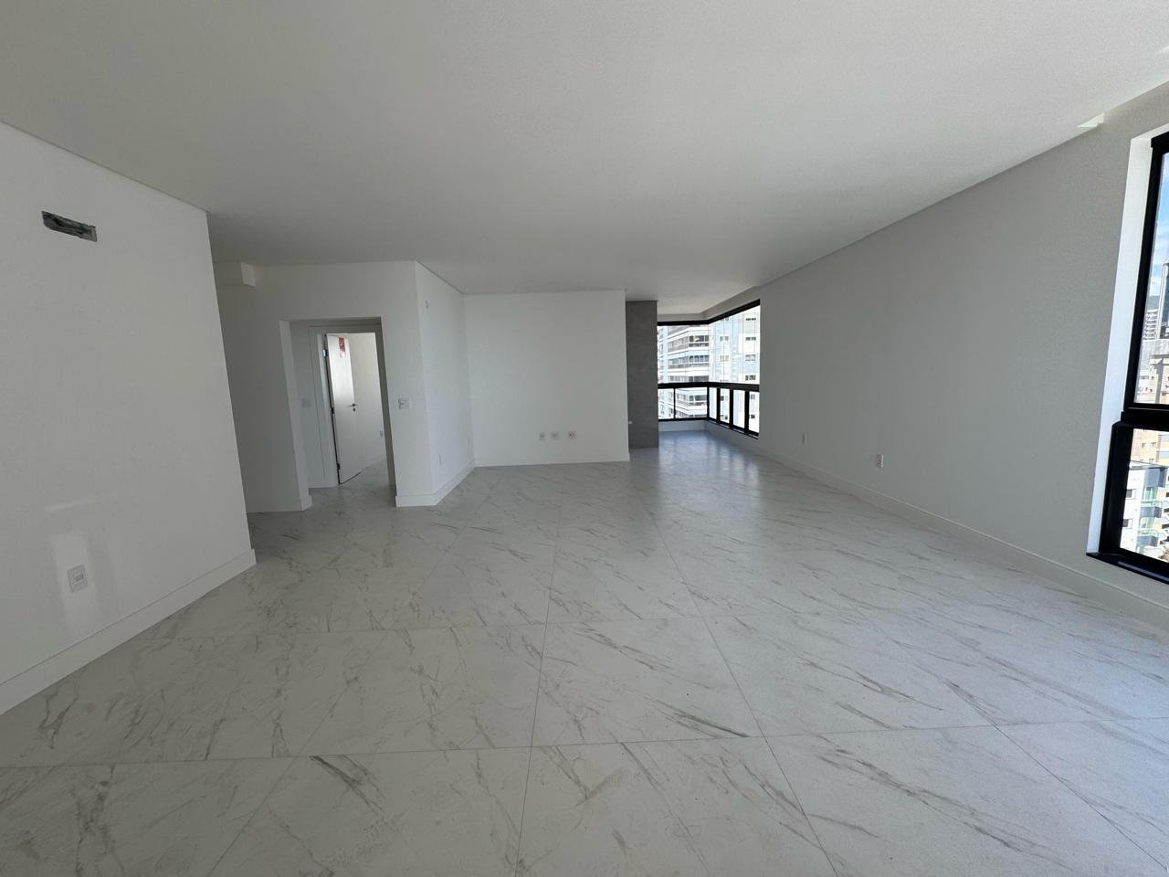 Apartamento, EXUBERANCE, Meia Praia