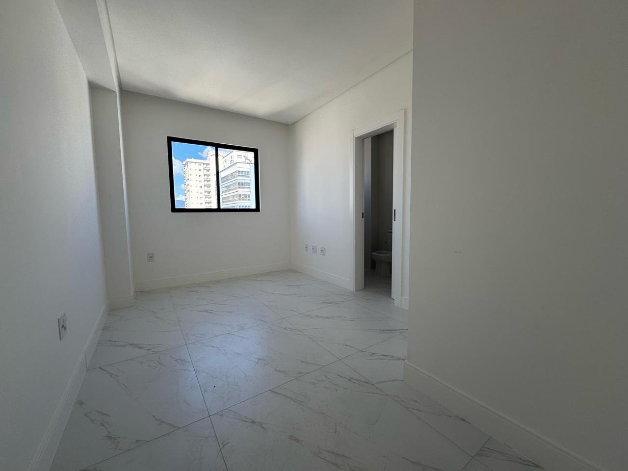 Apartamento, EXUBERANCE, Meia Praia