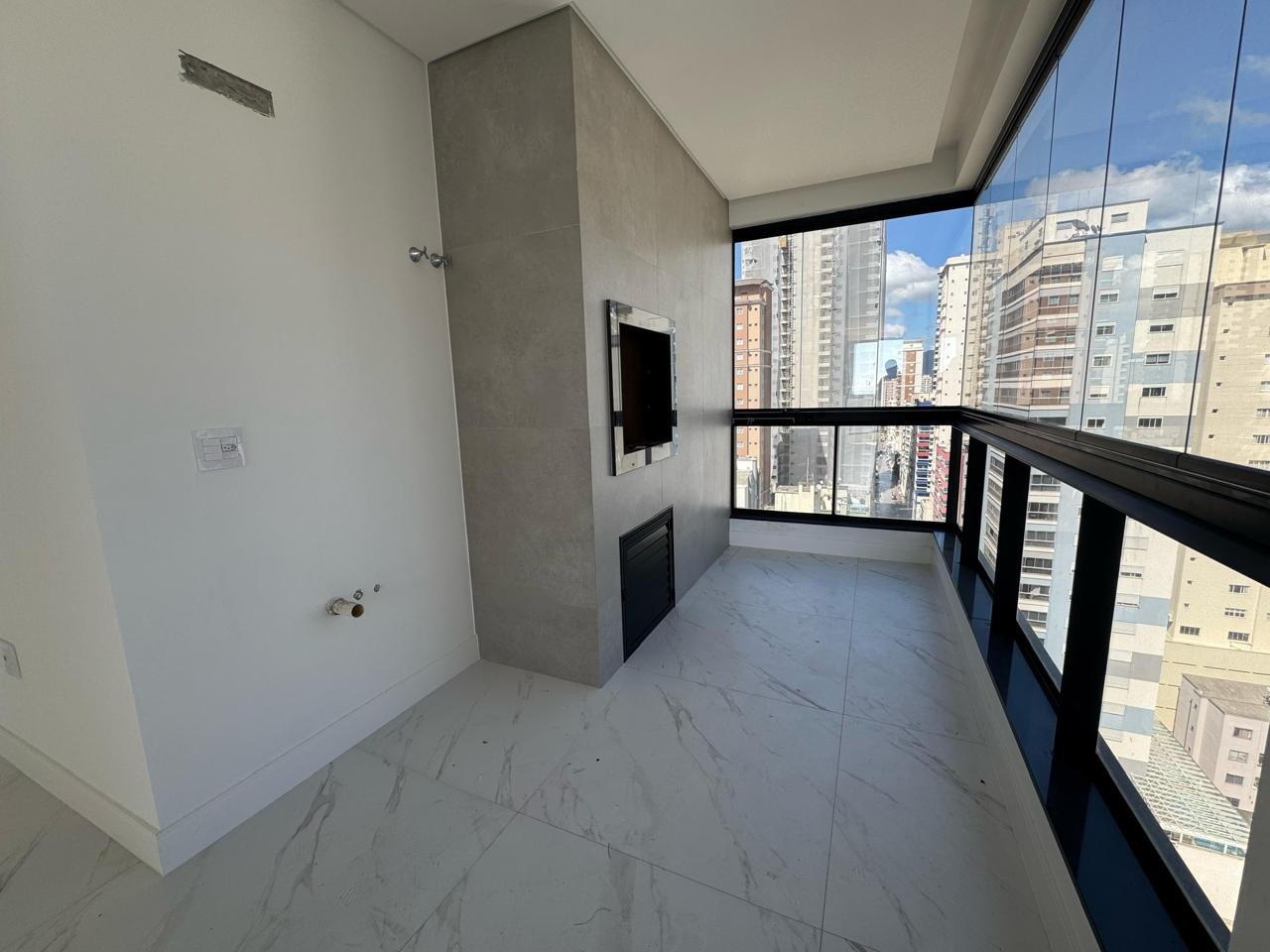 Apartamento, EXUBERANCE, Meia Praia