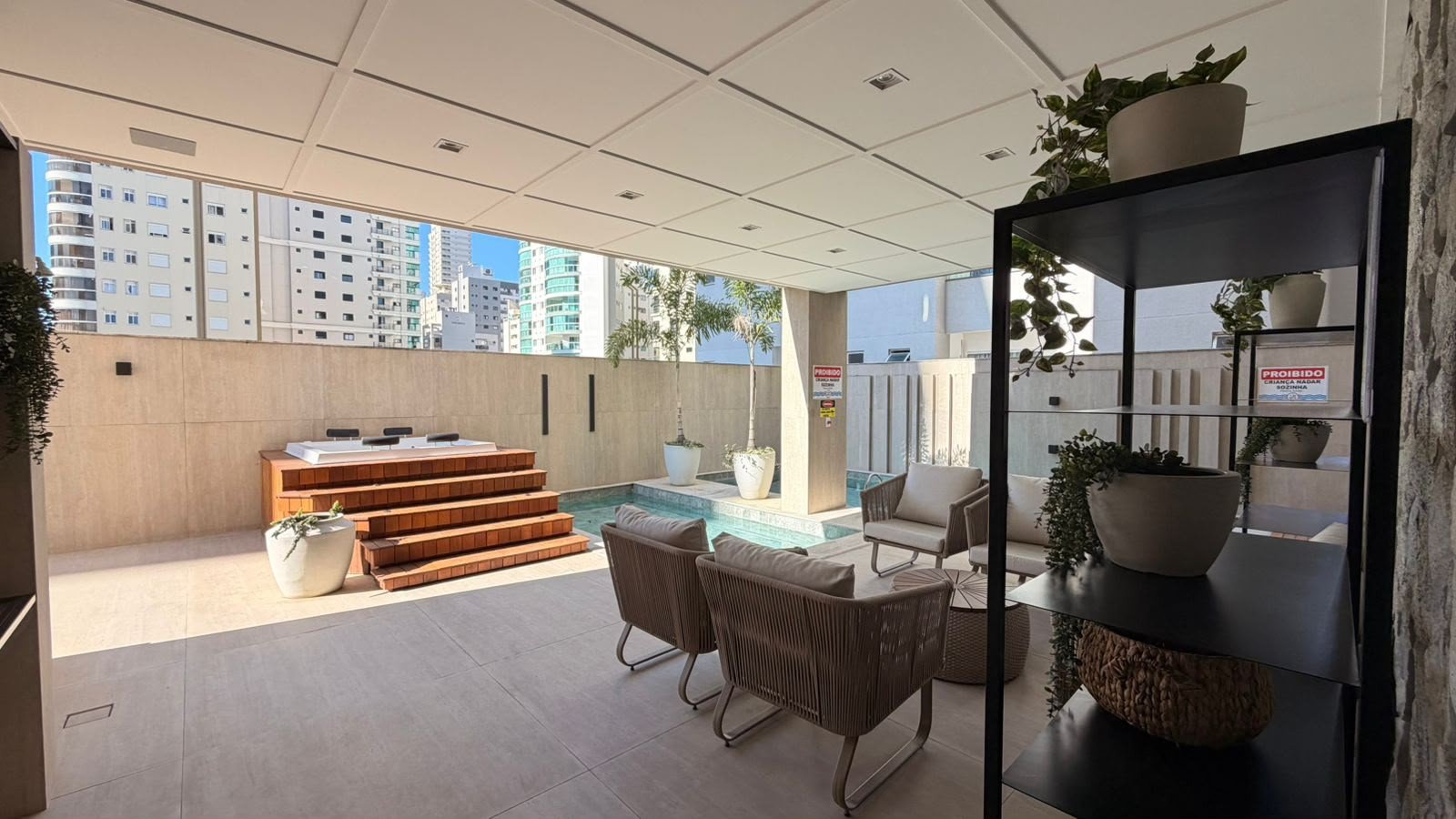 Apartamento, DOM MATEUS, Meia Praia