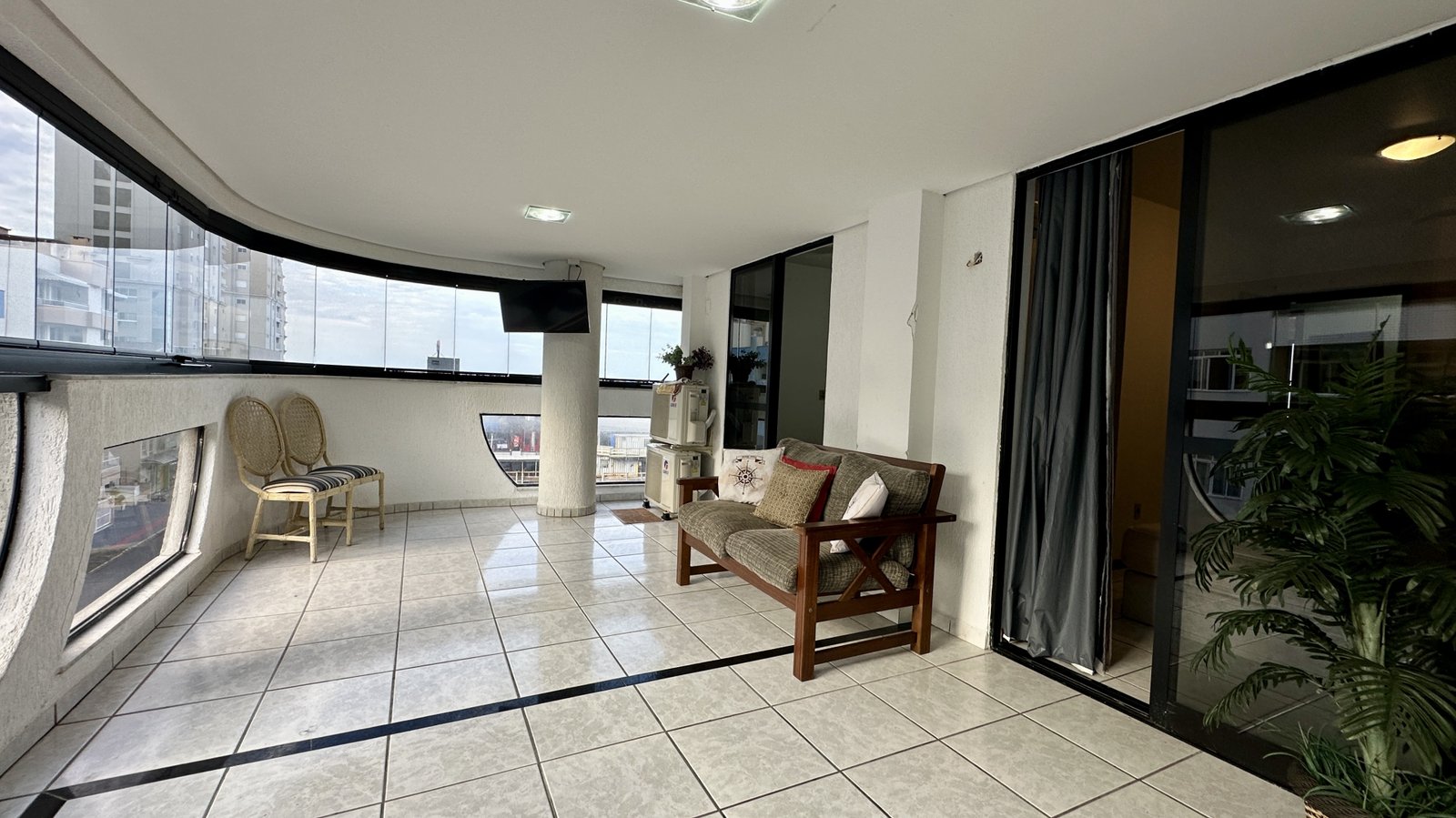 Apartamento, SONHO DE VERÃO, Meia Praia