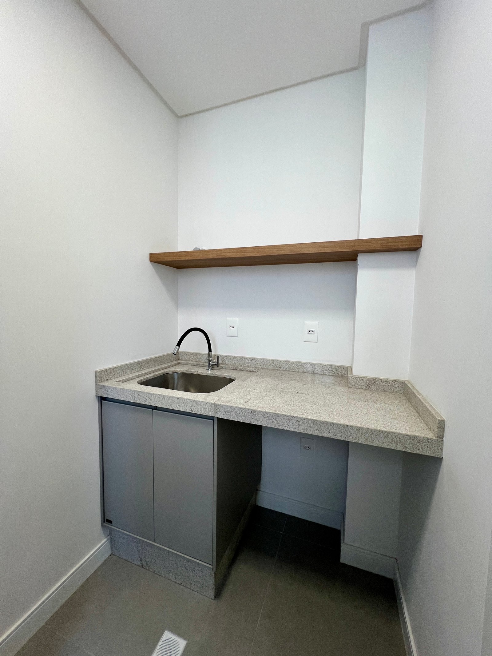 Apartamento, DOM BENEDITO, Meia Praia