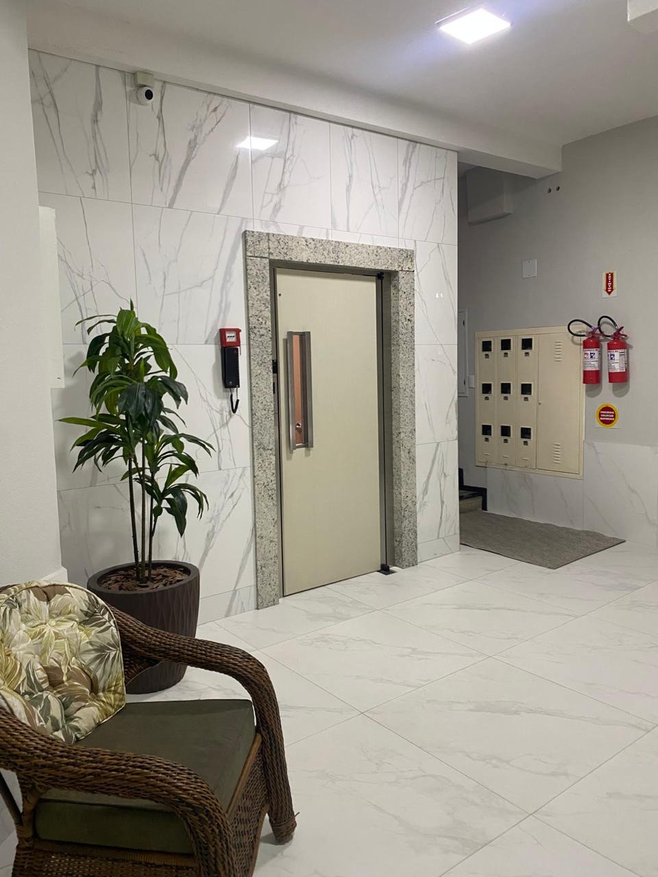 Apartamento, JOÃO ARTUR WAYHS, Meia Praia