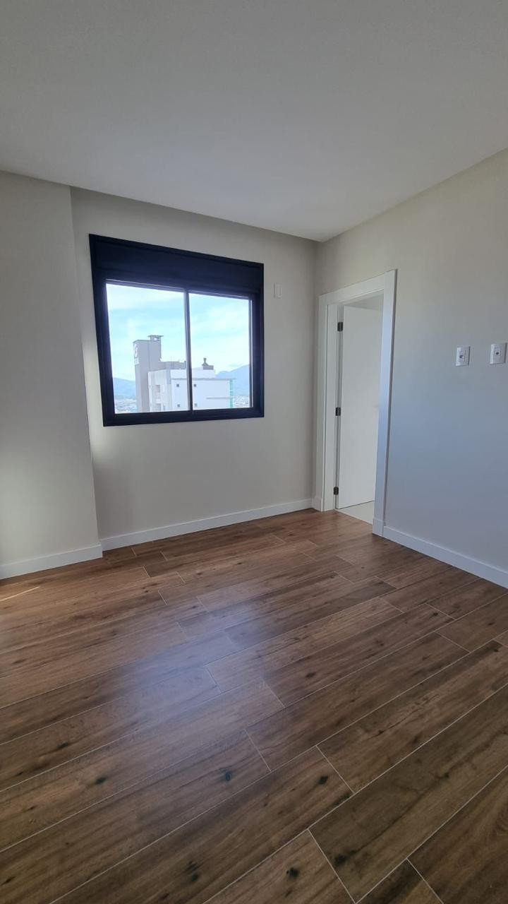 Apartamento, BROOKLYN TOWER, Meia Praia