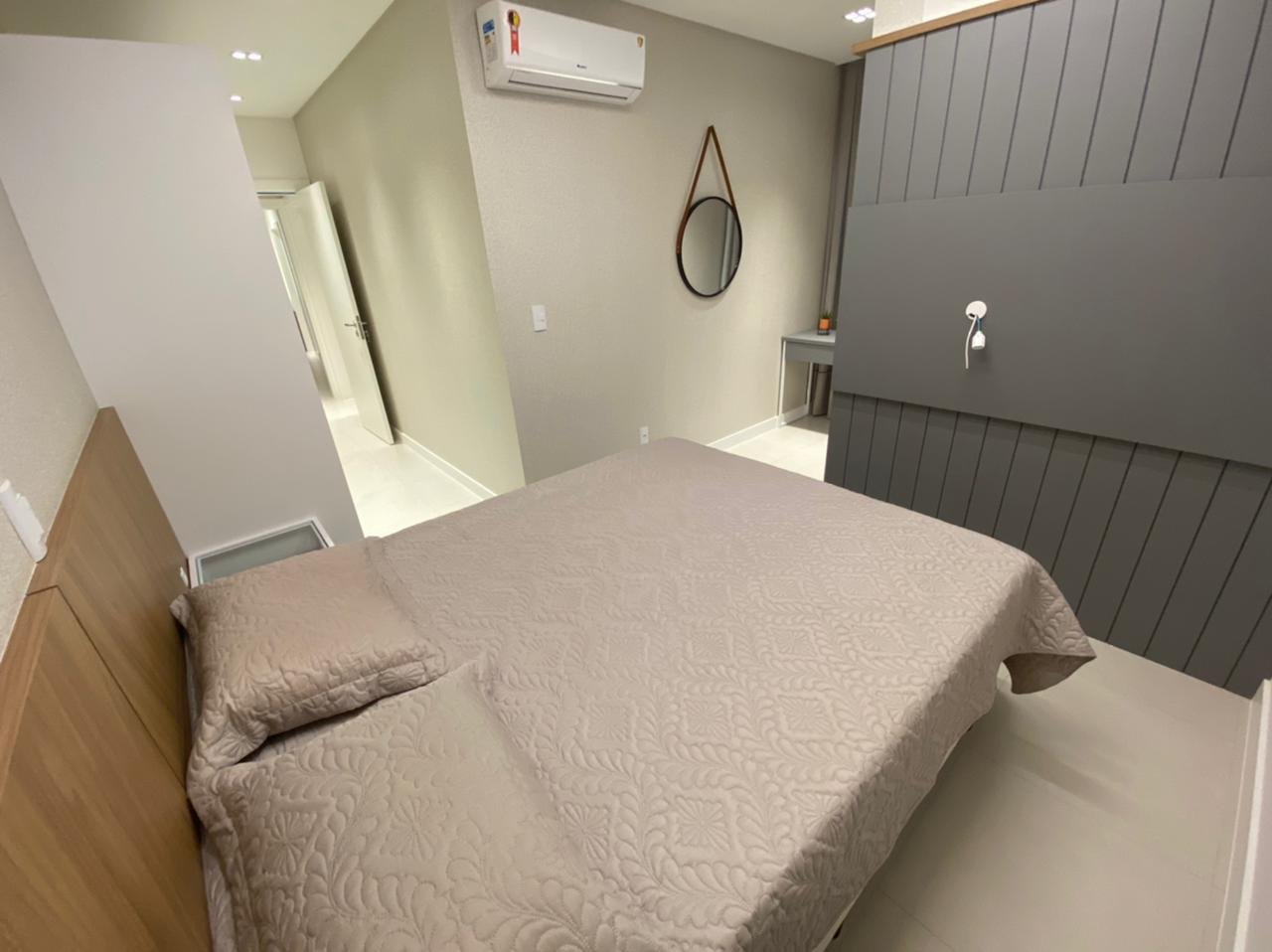 Apartamento, ISIS DELLAGNELO, Meia Praia