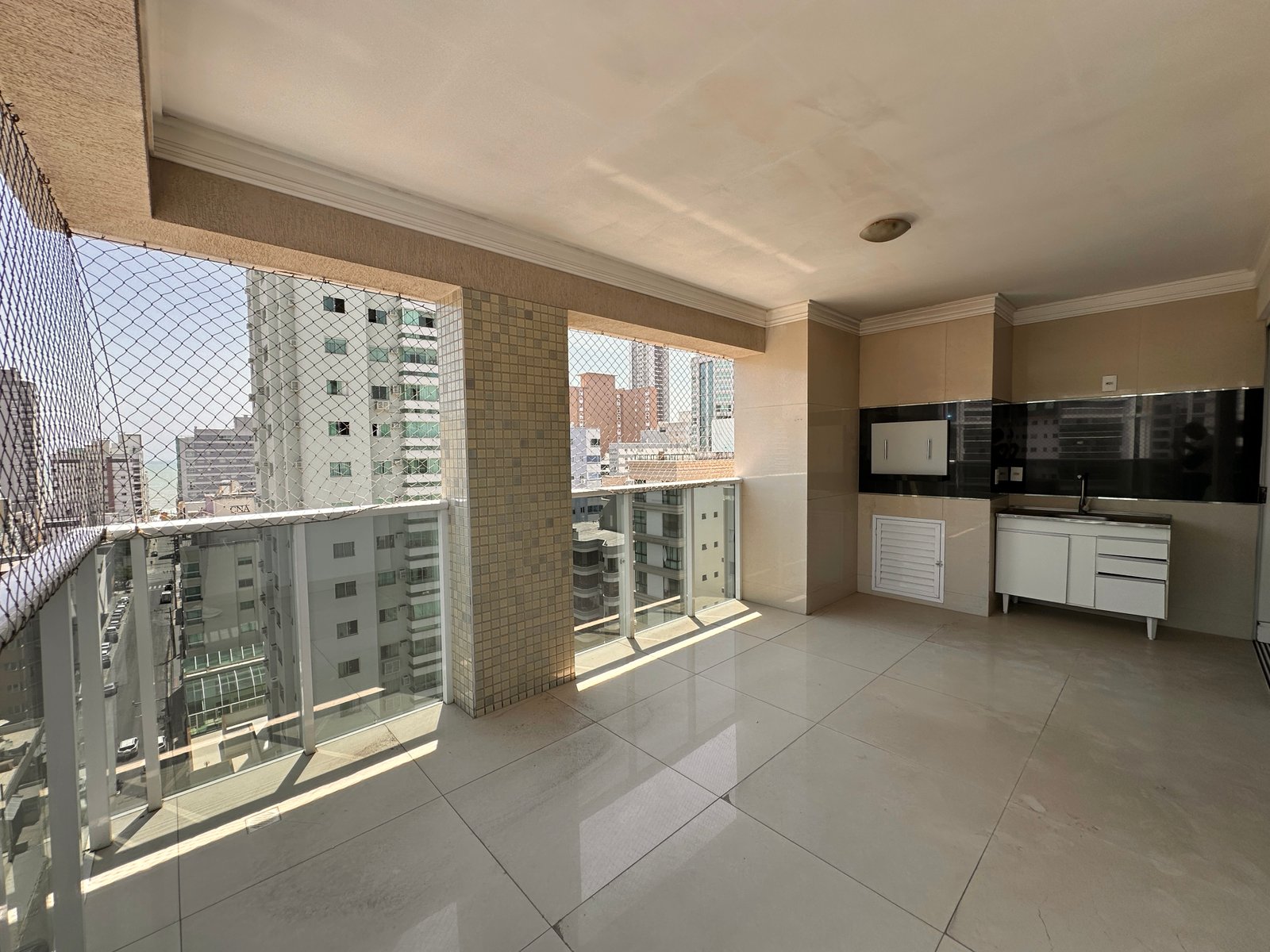 Apartamento, PRIVILEGE, Meia Praia
