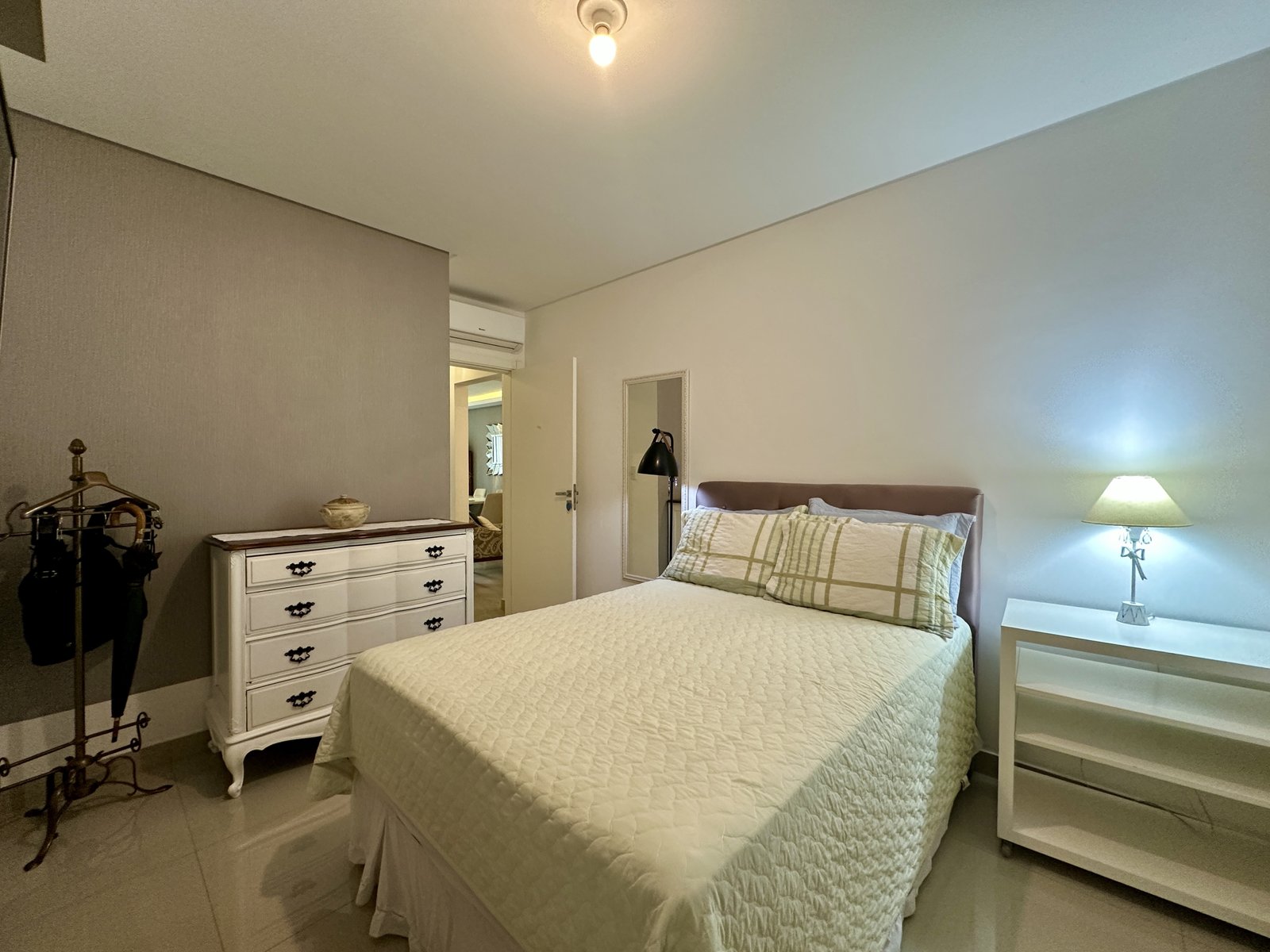 Apartamento, DONATTI, Meia Praia