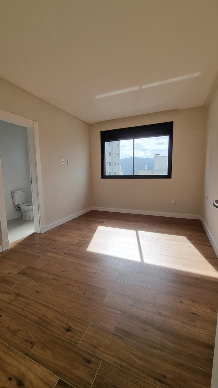 Apartamento, BROOKLYN TOWER, Meia Praia