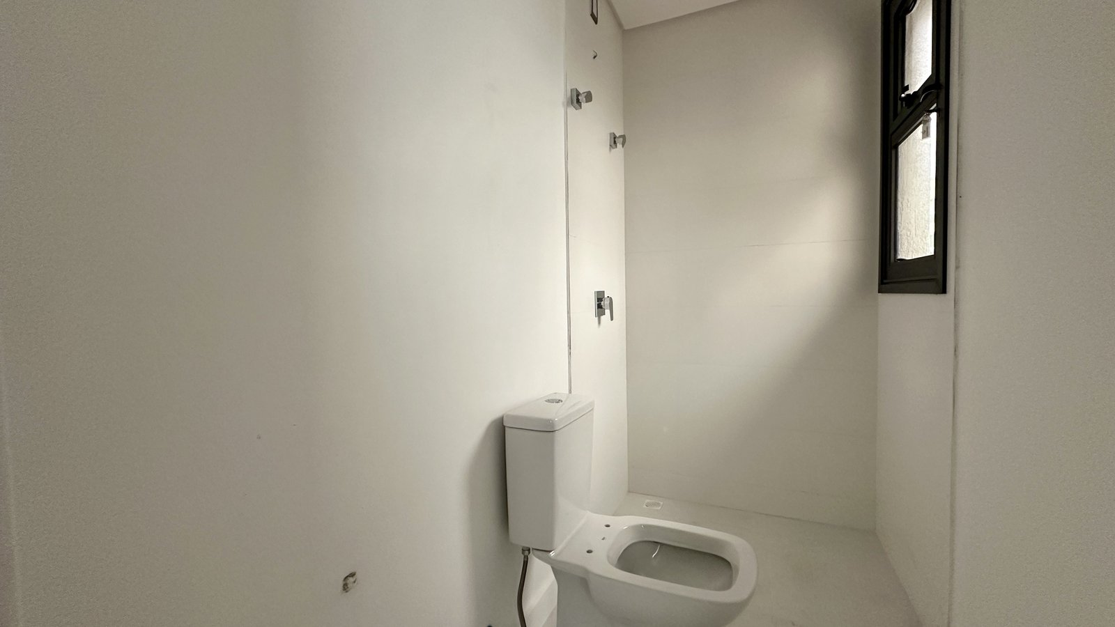 Apartamento, EZÉ, Meia Praia