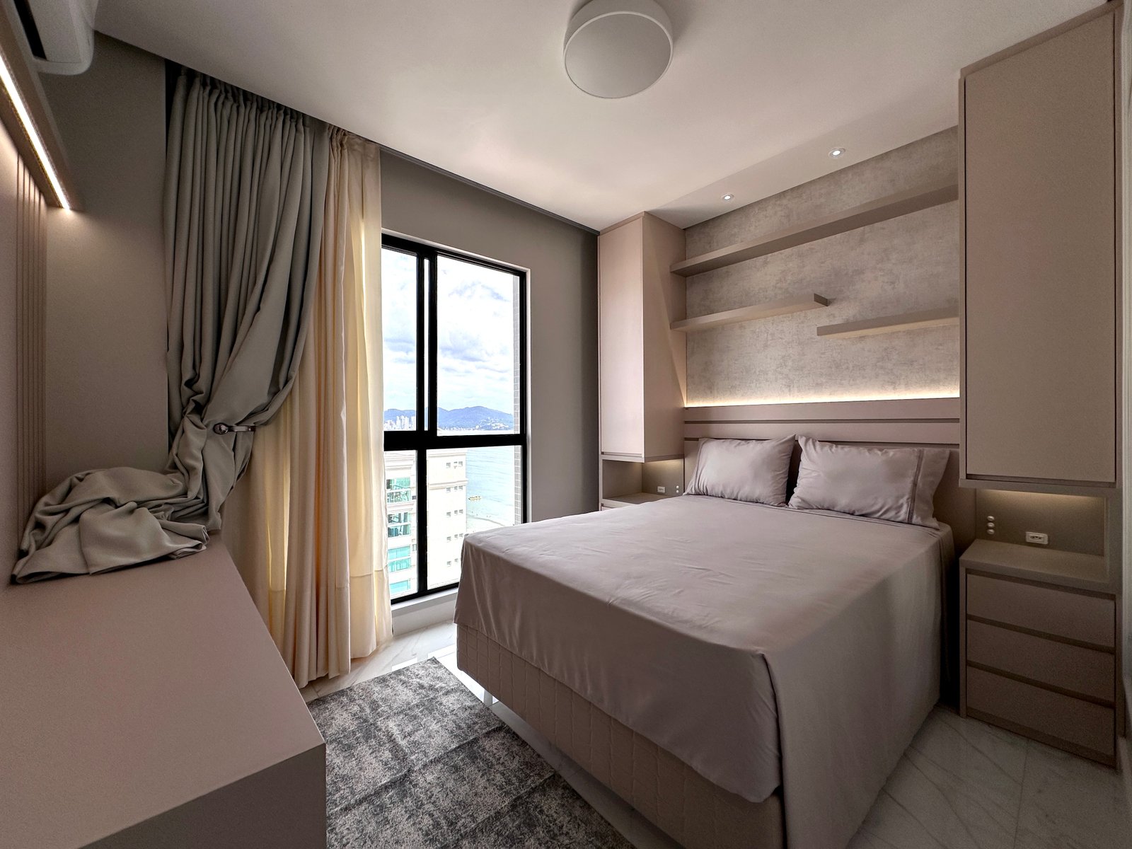 Apartamento, BEACH HOUSE, Meia Praia