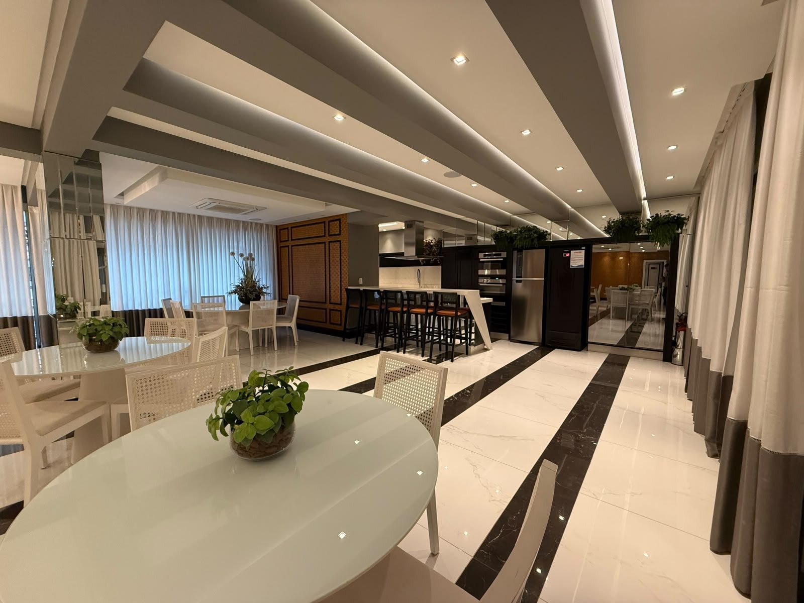 Apartamento, MARIANA PALACE, Meia Praia