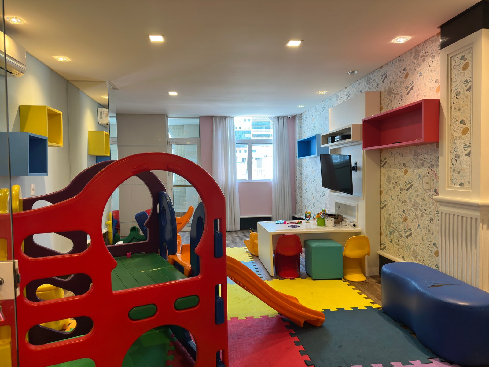 Apartamento, PRIVILEGE, Meia Praia