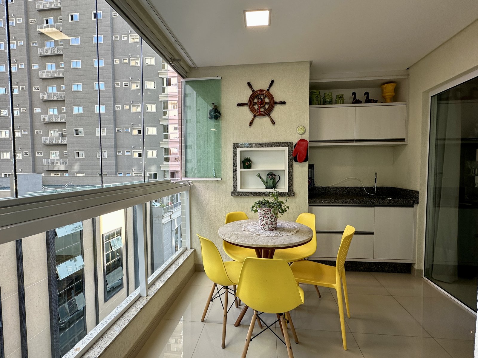 Apartamento, DONATTI, Meia Praia