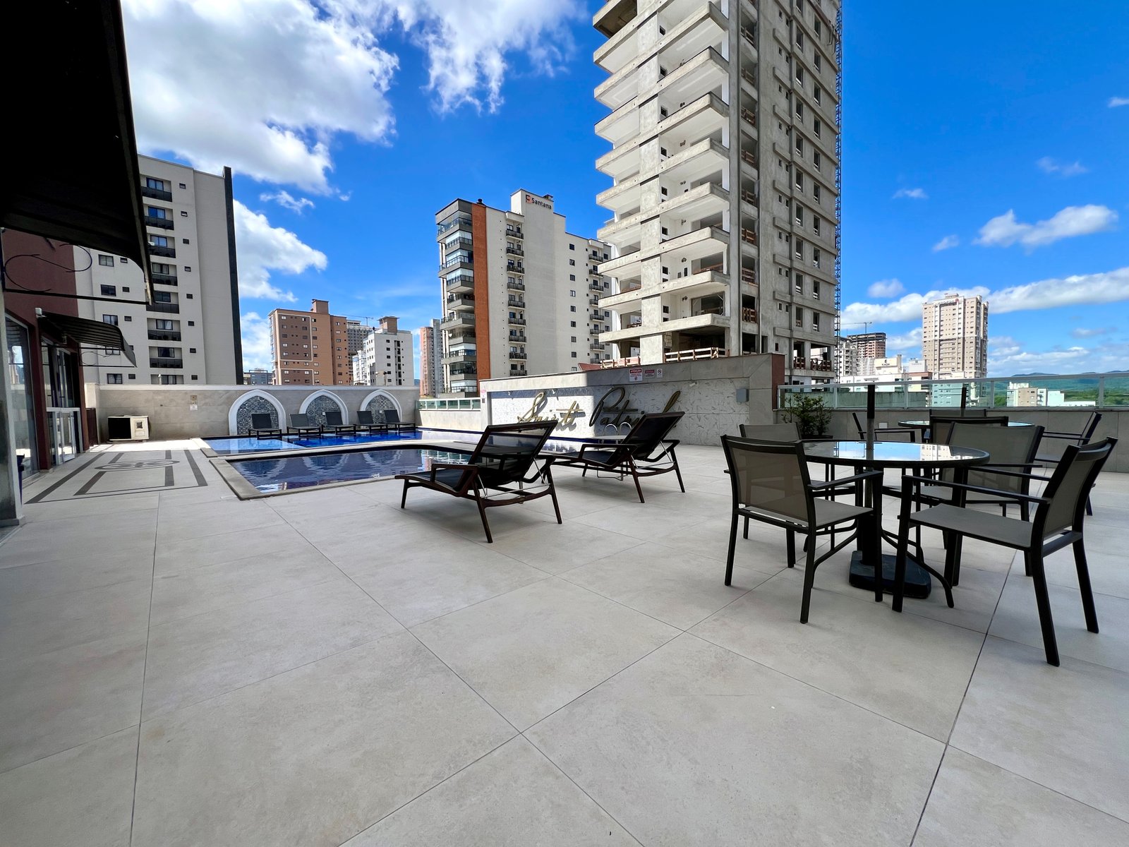 Apartamento, SAINT PATRICK, Meia Praia