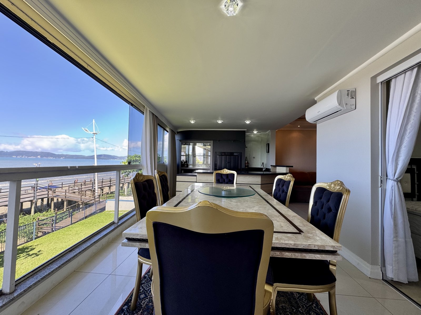 Apartamento, ROLAND HEIL, Meia Praia