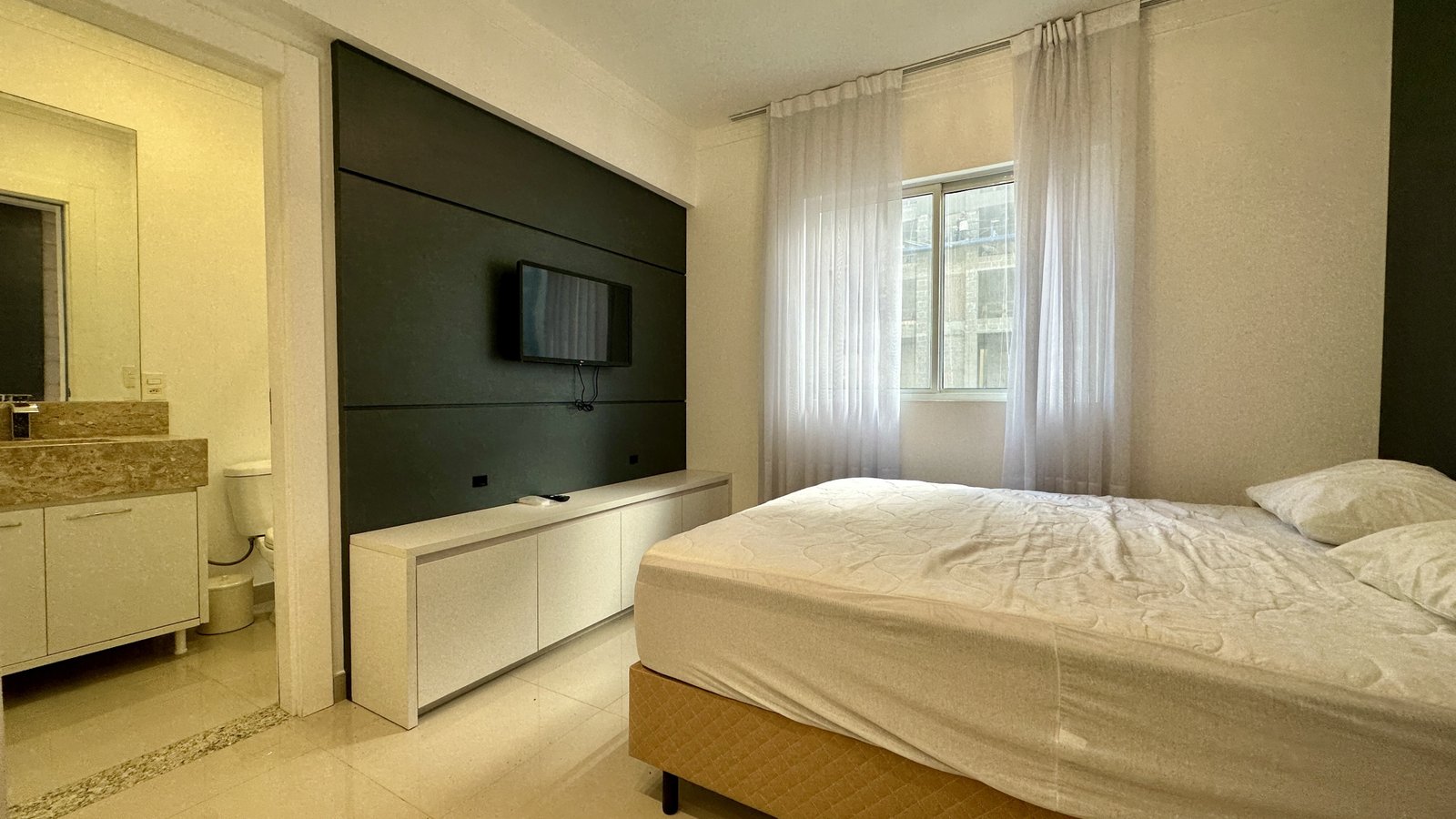 Apartamento, BEVERLY HILLS, Meia Praia