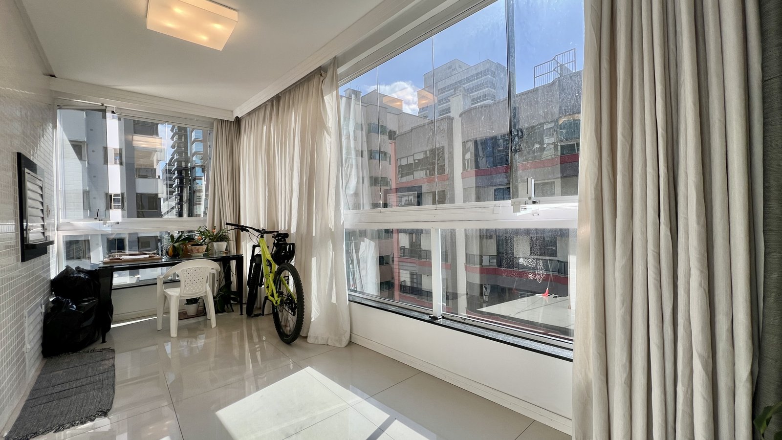 Apartamento, EMBAIXADOR, Meia Praia