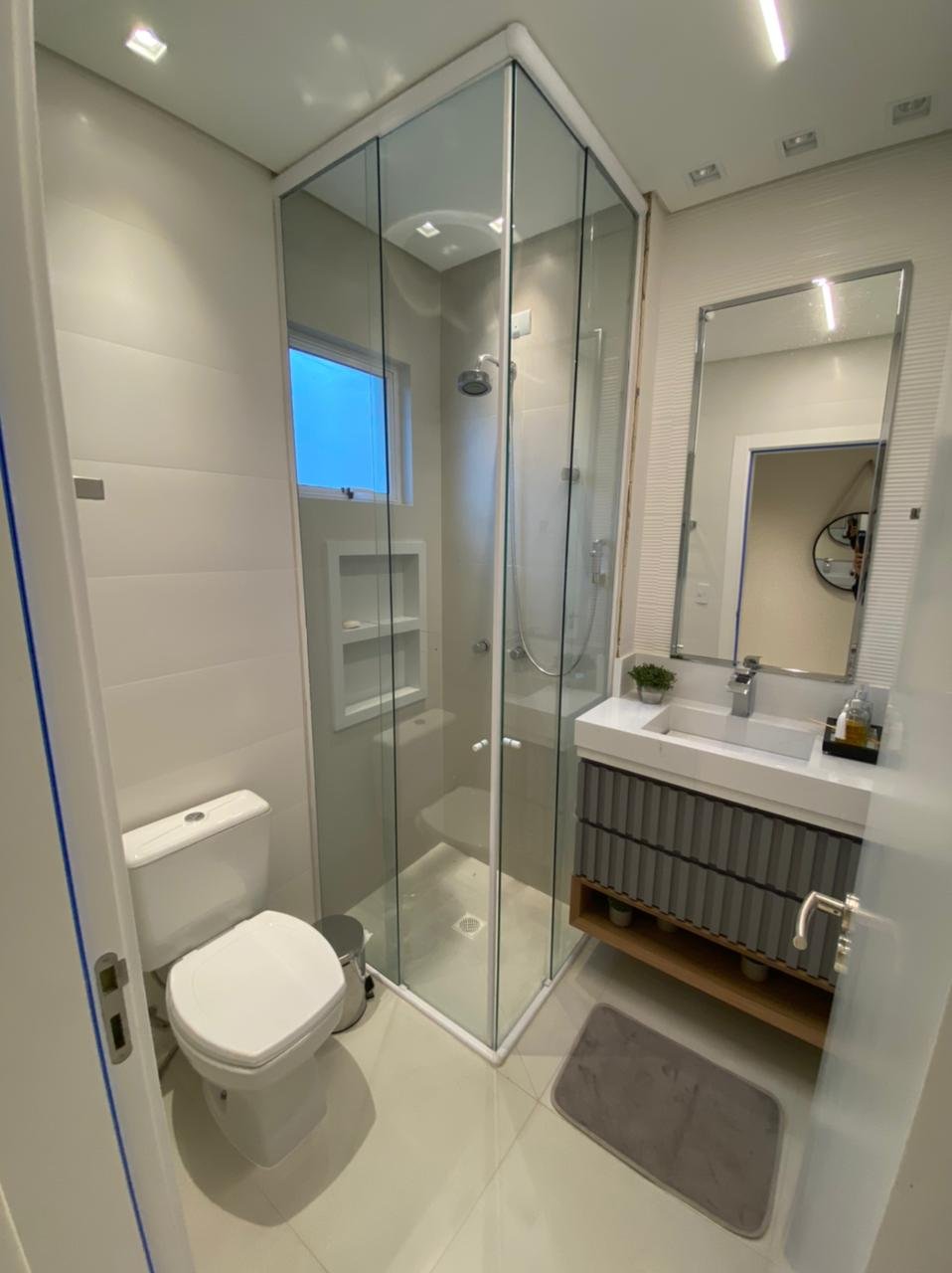 Apartamento, ISIS DELLAGNELO, Meia Praia
