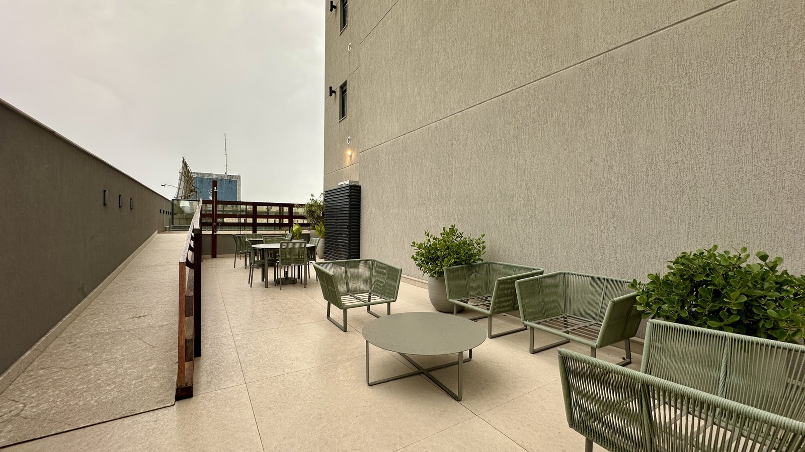 Apartamento, EZÉ, Meia Praia