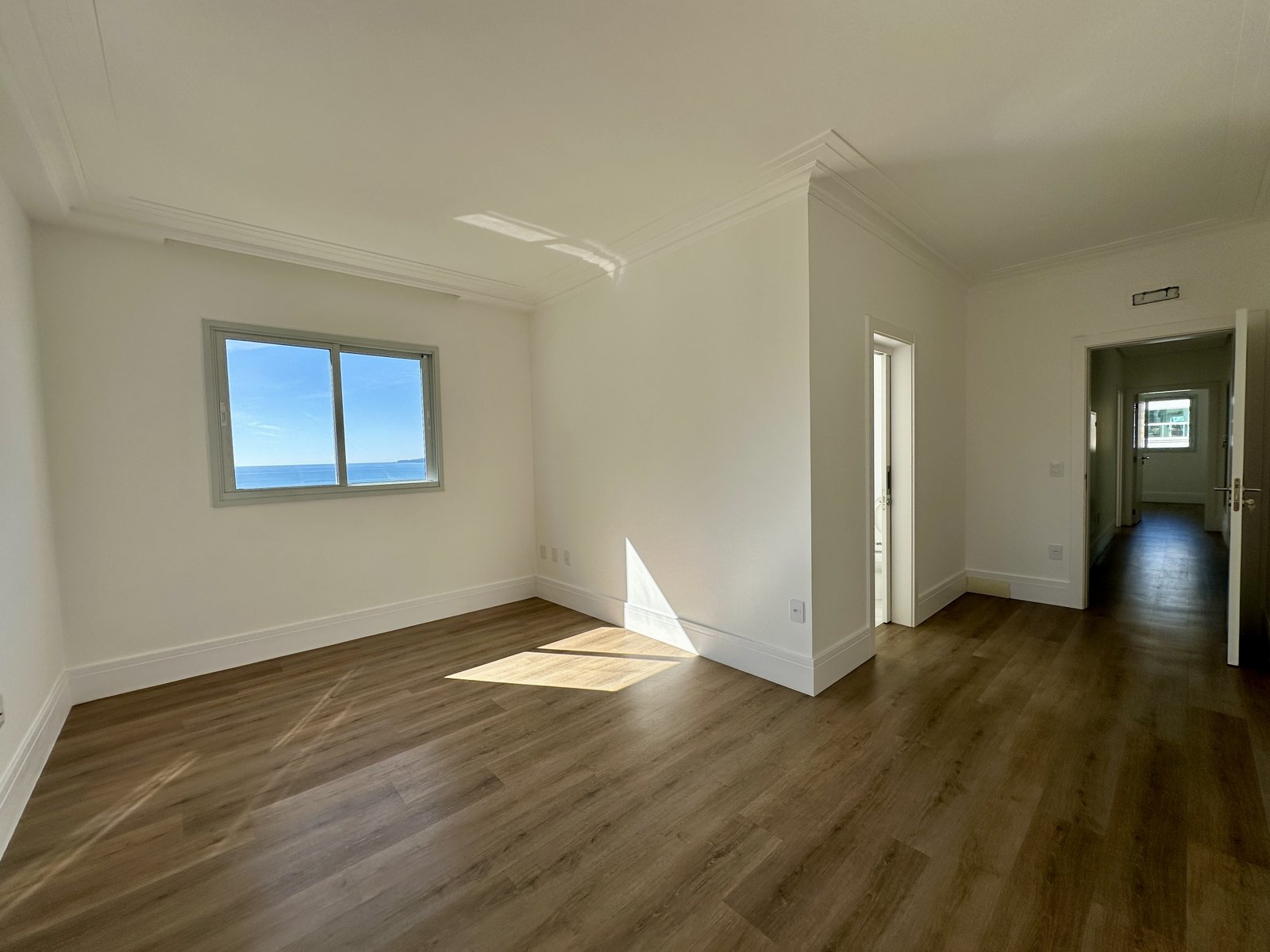 Apartamento, BELÍSSIMO, Meia Praia