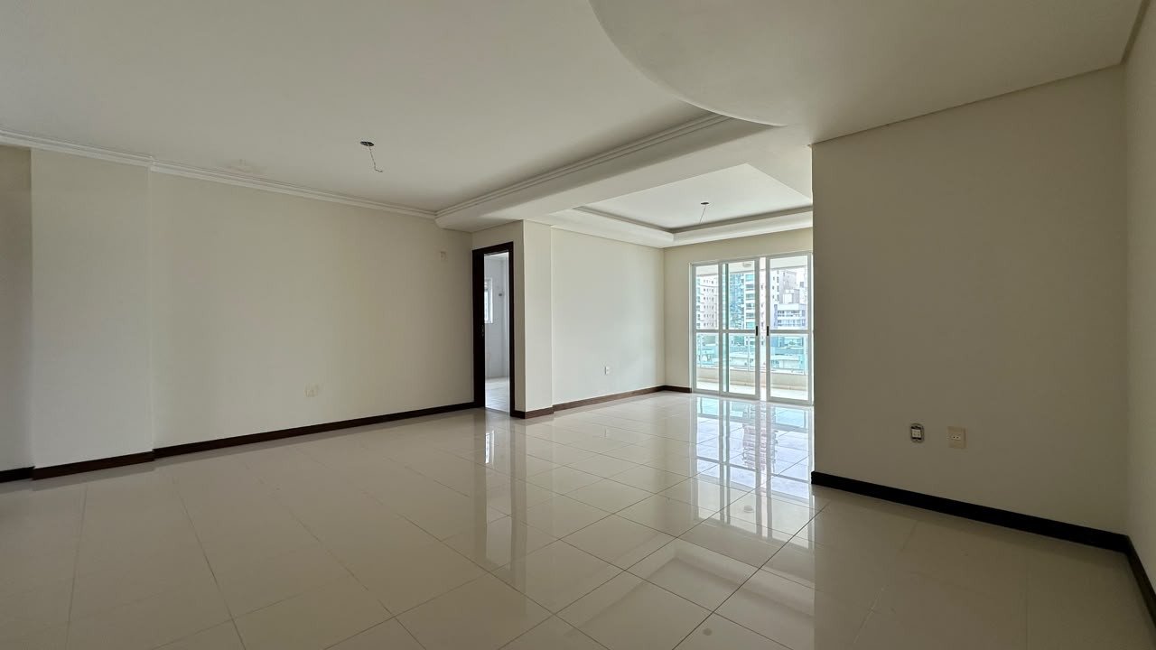 Apartamento, 3 quartos, 120 m² - Foto 2