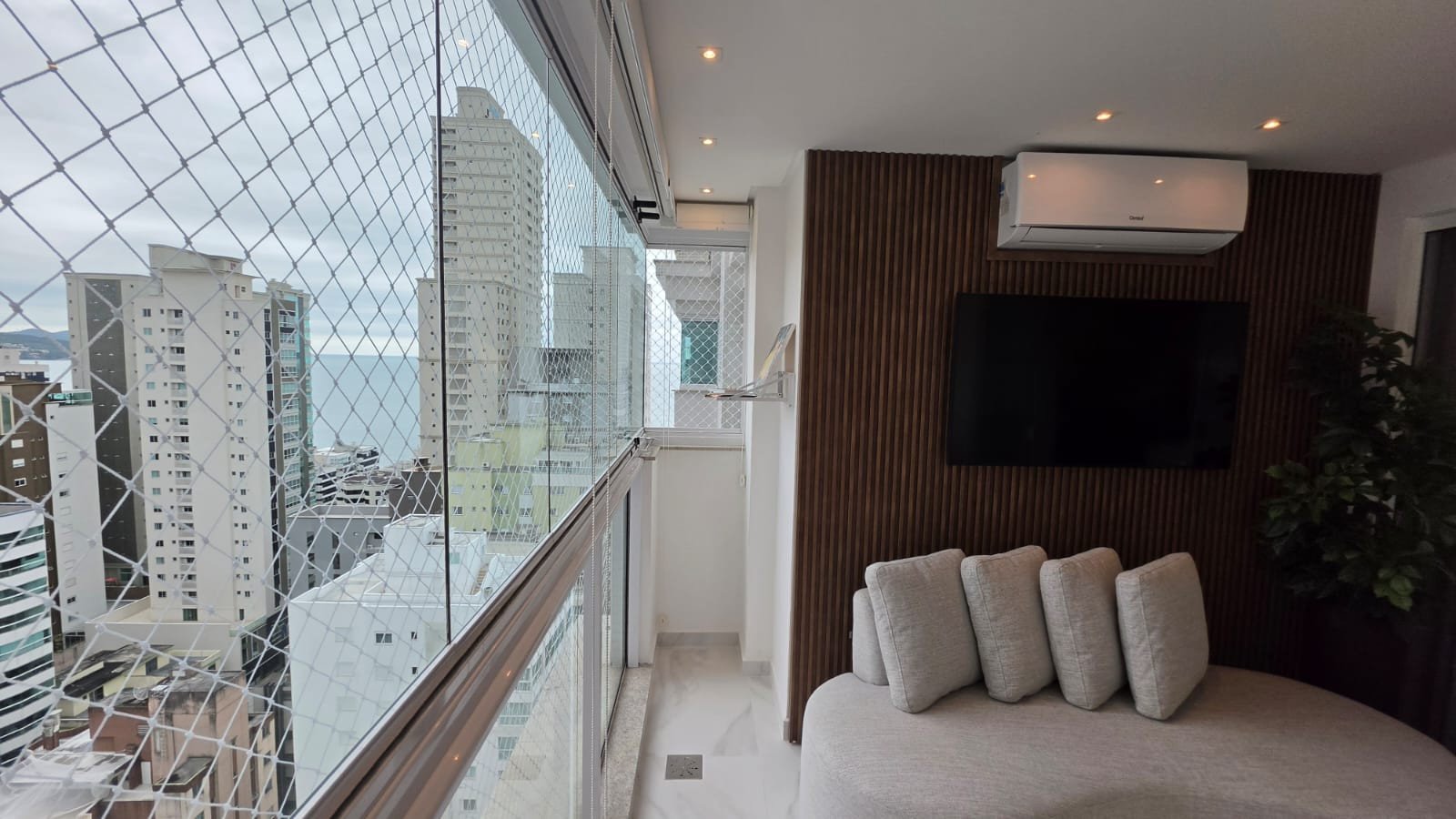 Apartamento, ZIMMERMANN, Meia Praia