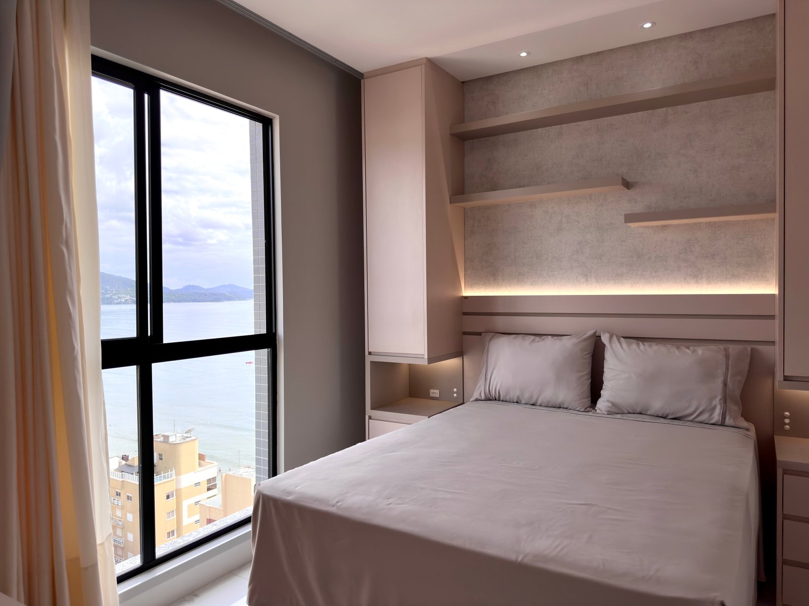 Apartamento, BEACH HOUSE, Meia Praia