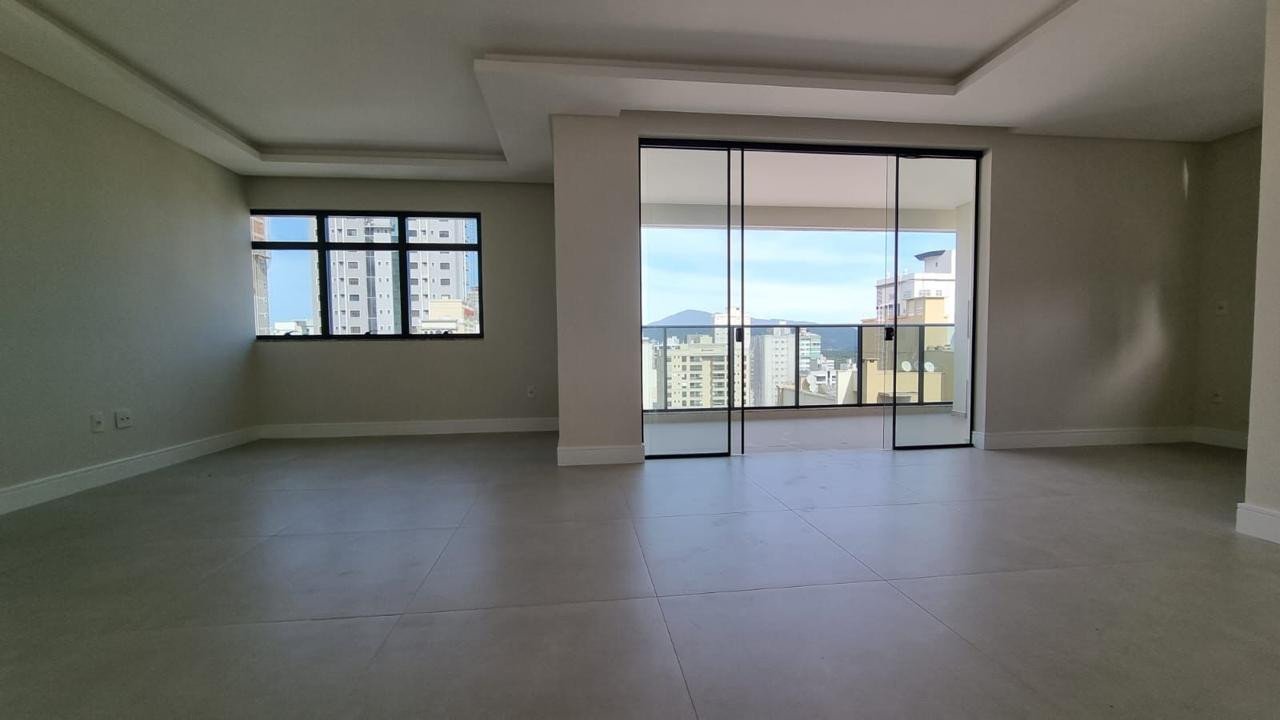 Apartamento, BROOKLYN TOWER, Meia Praia