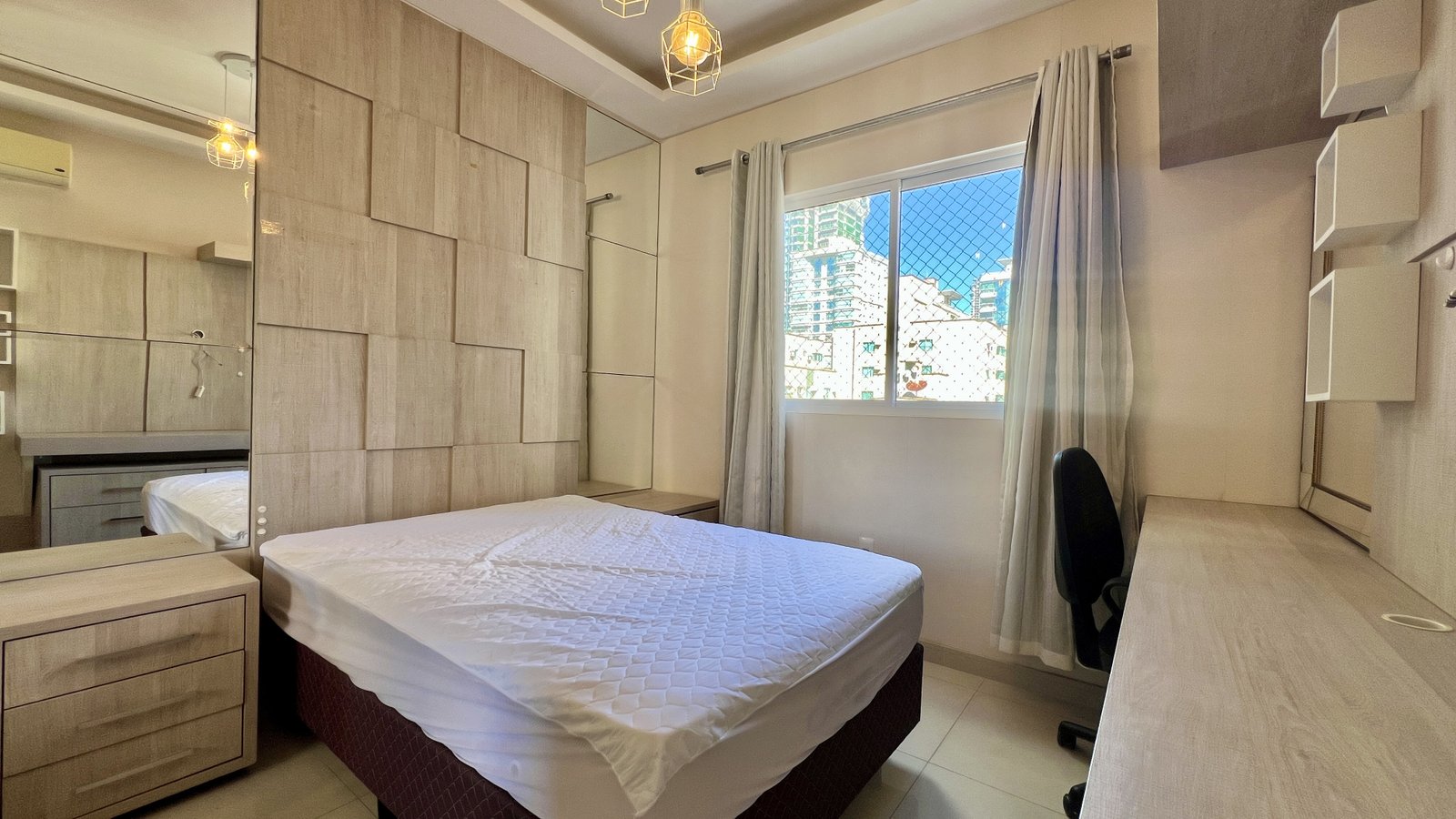Apartamento, LUANA DELLAGNELO, Meia Praia
