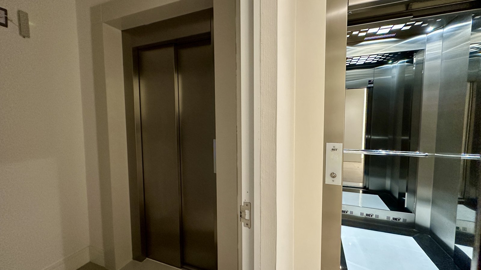 Apartamento, EZÉ, Meia Praia
