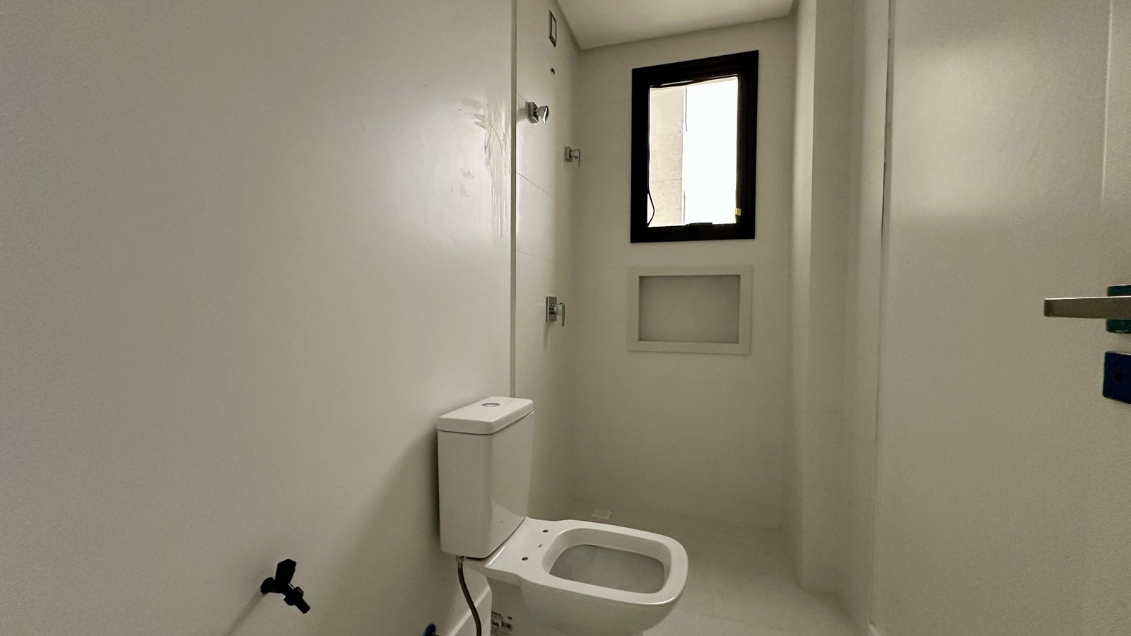 Apartamento, EZÉ, Meia Praia