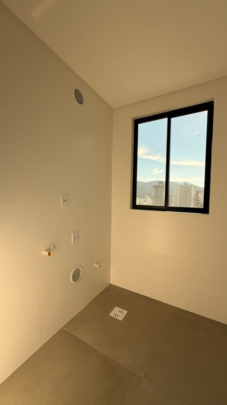 Apartamento, DOM MATEUS, Meia Praia