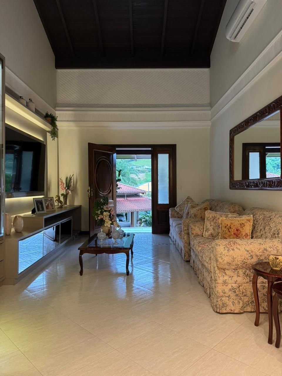 Casa, CASA EM ANGELINA, Centro