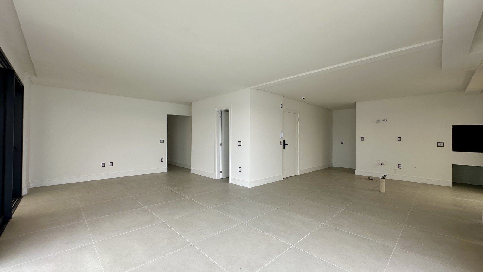 Apartamento, EZÉ, Meia Praia